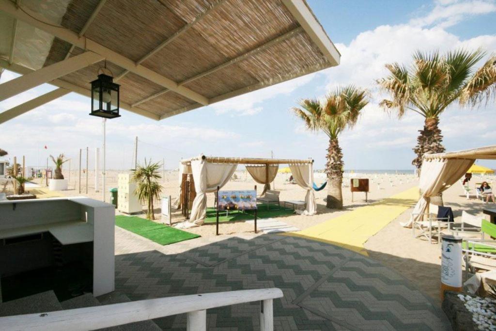 Hotel Lily Rimini Exterior foto