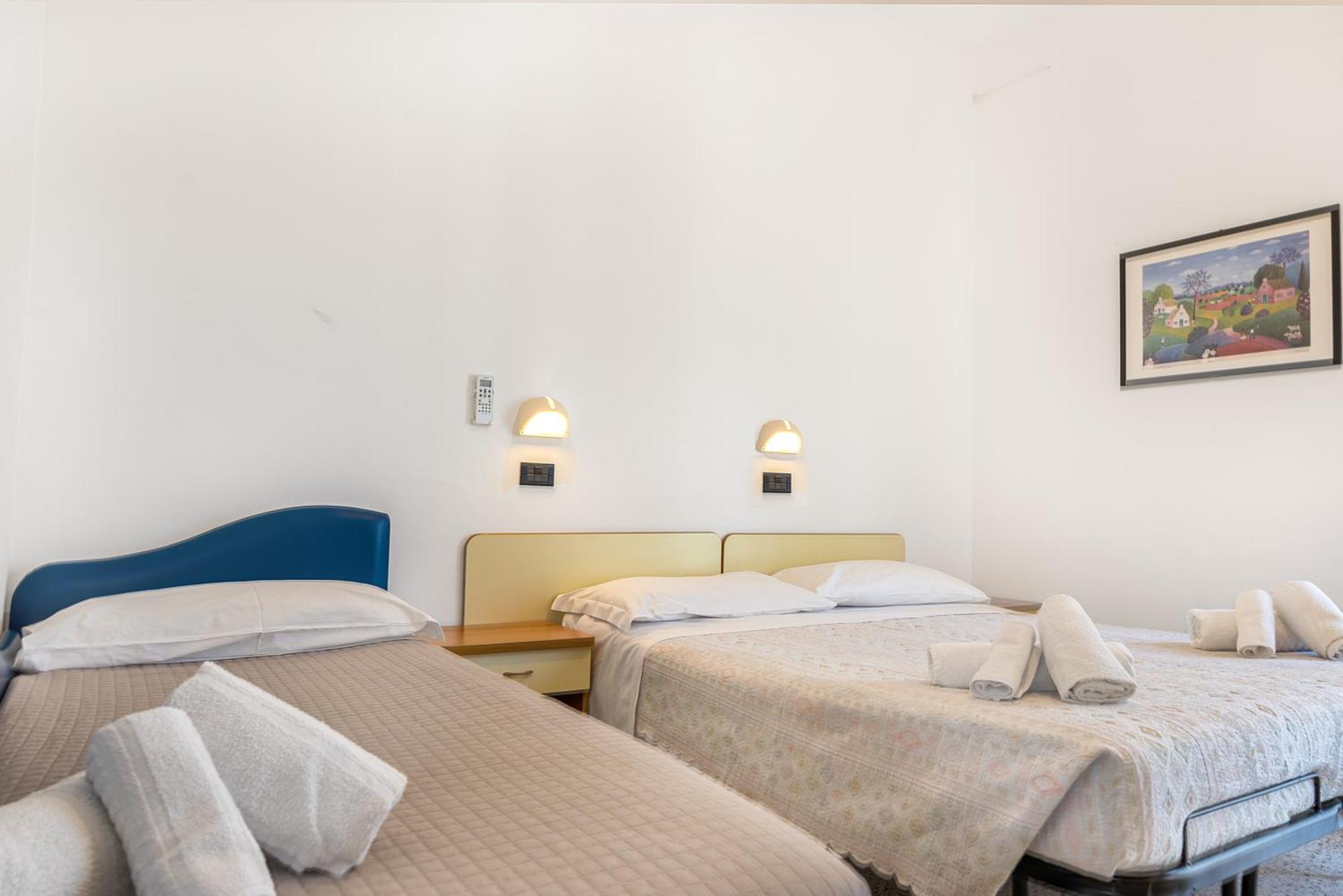 Hotel Lily Rimini Exterior foto